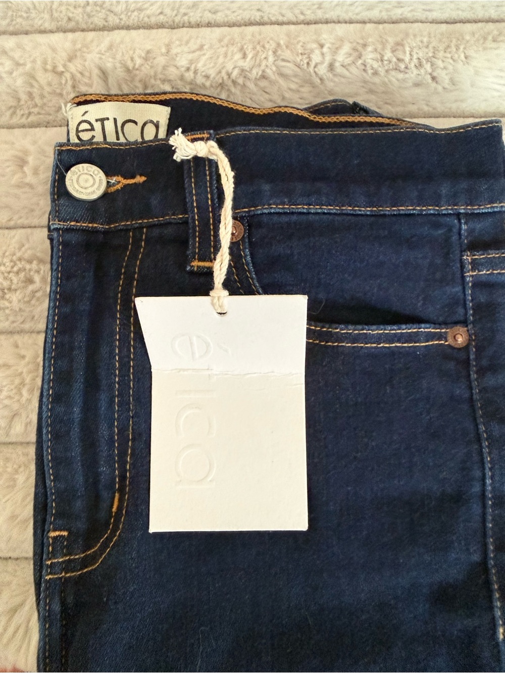 NWT Etica Cindy Jeans